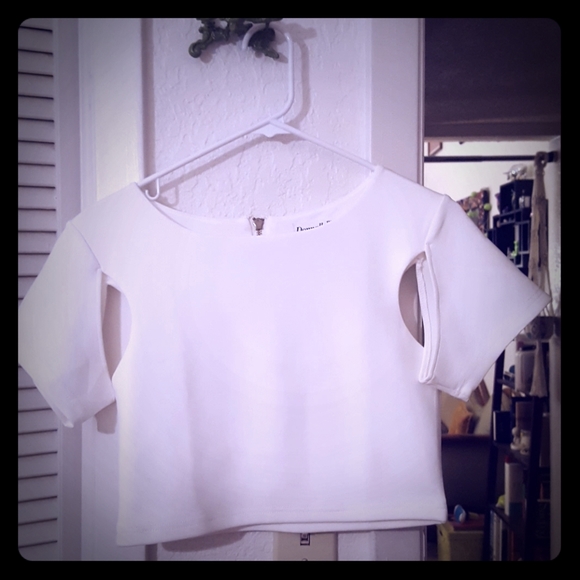 5/$25 NWOT Crop Top - Picture 1 of 6